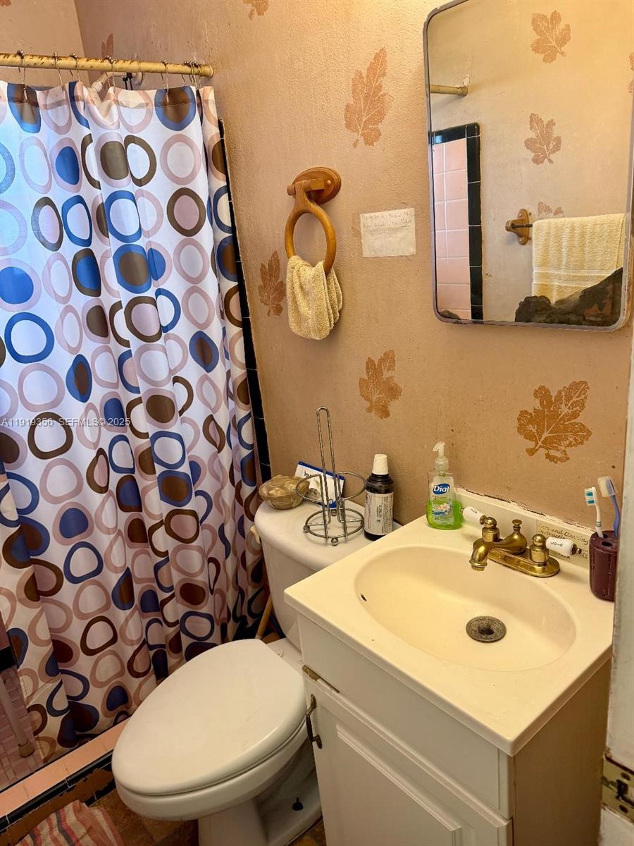 GOLDEN HIGHLANDS EST - Residential