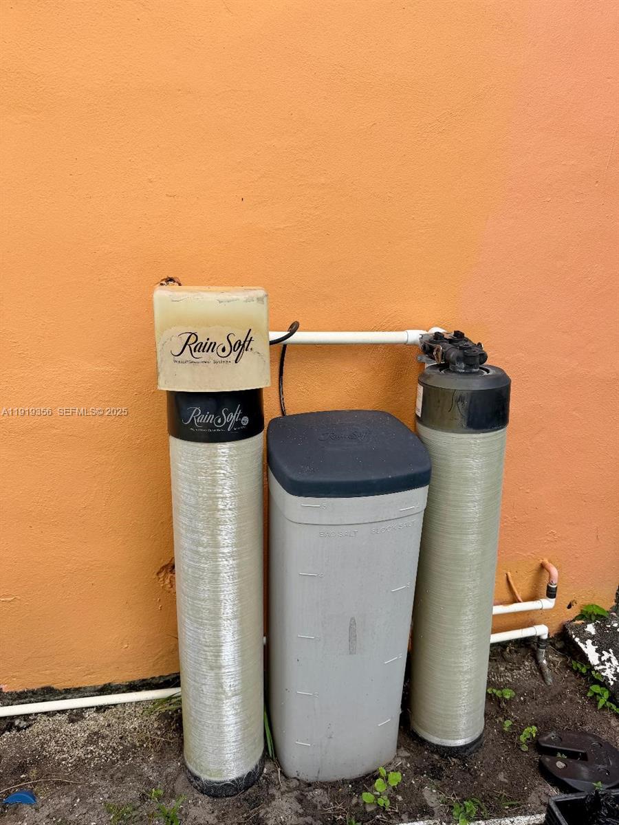 GOLDEN HIGHLANDS EST - Residential