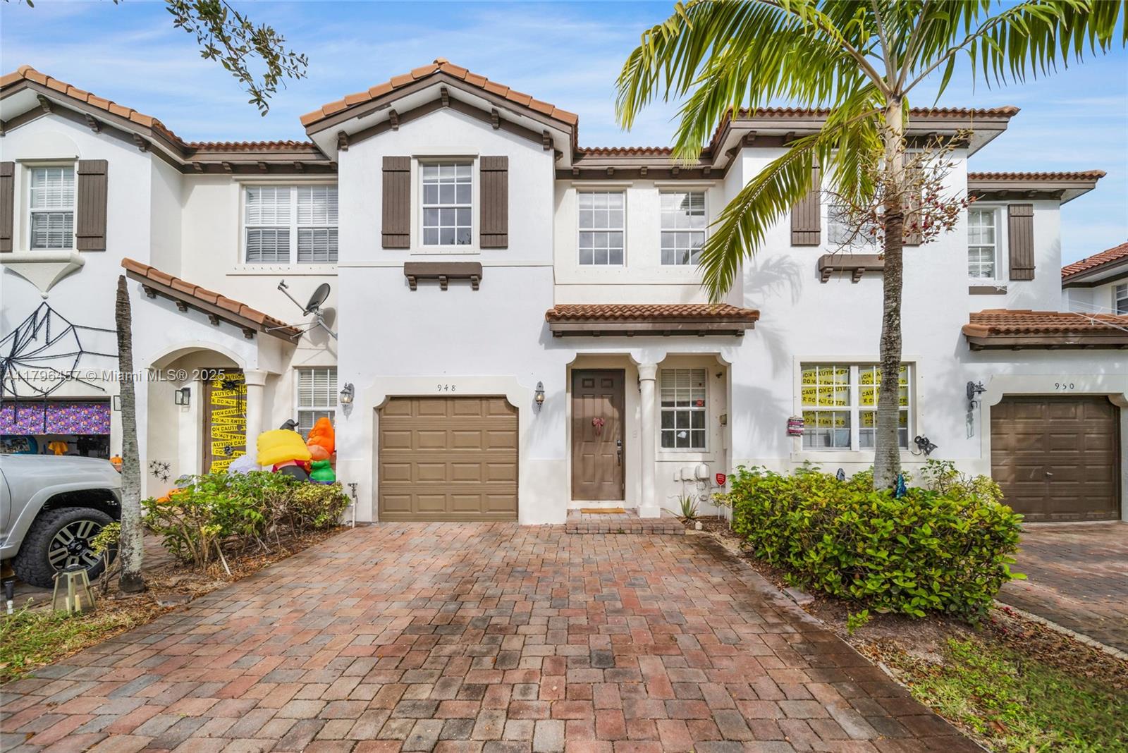 Rental Property at 948 Ne 29th Ter, Homestead, Miami-Dade County, Florida - Bedrooms: 3 
Bathrooms: 3  - $2,500 MO.