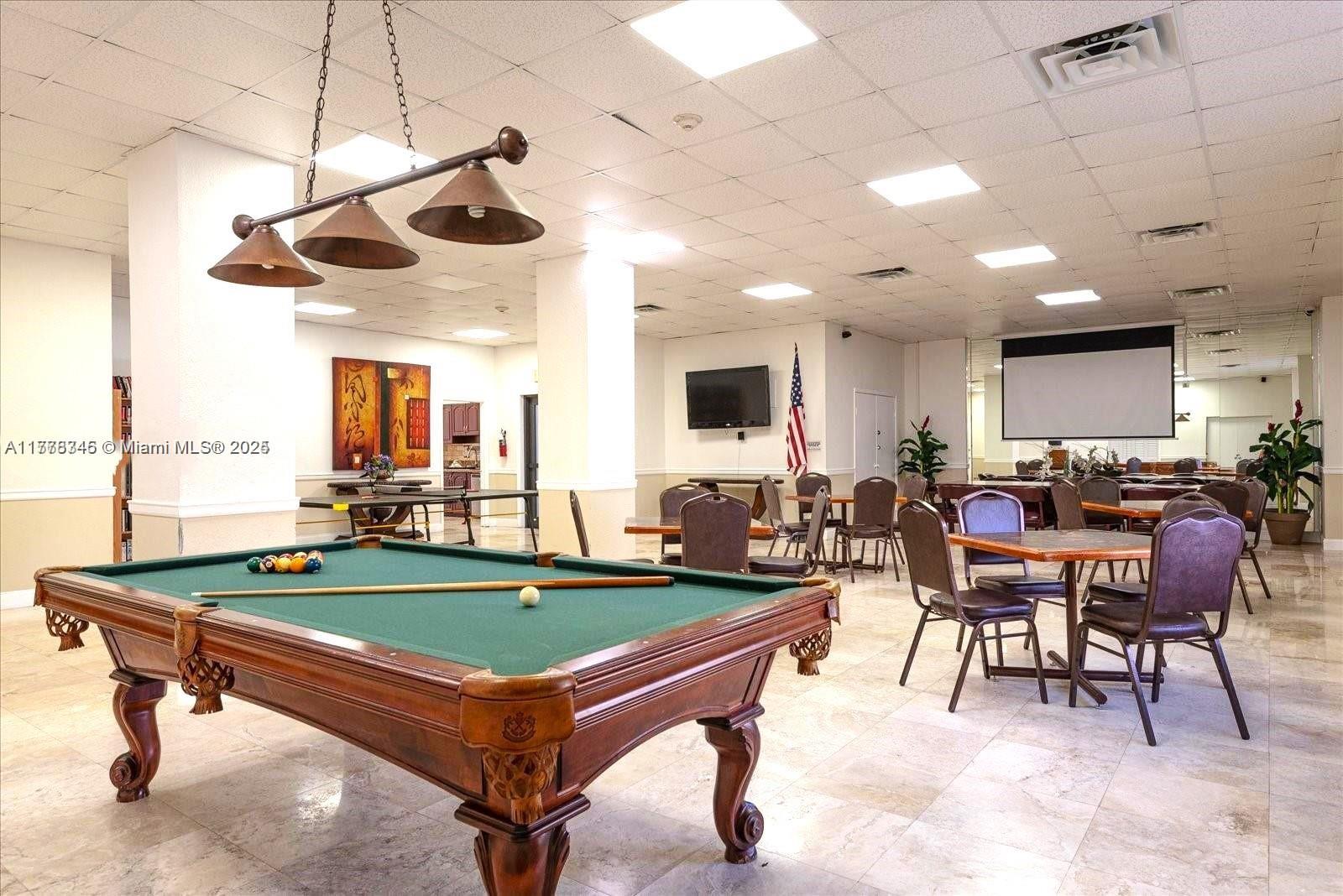 ALEXANDER TOWERS CONDO - Residential Lease