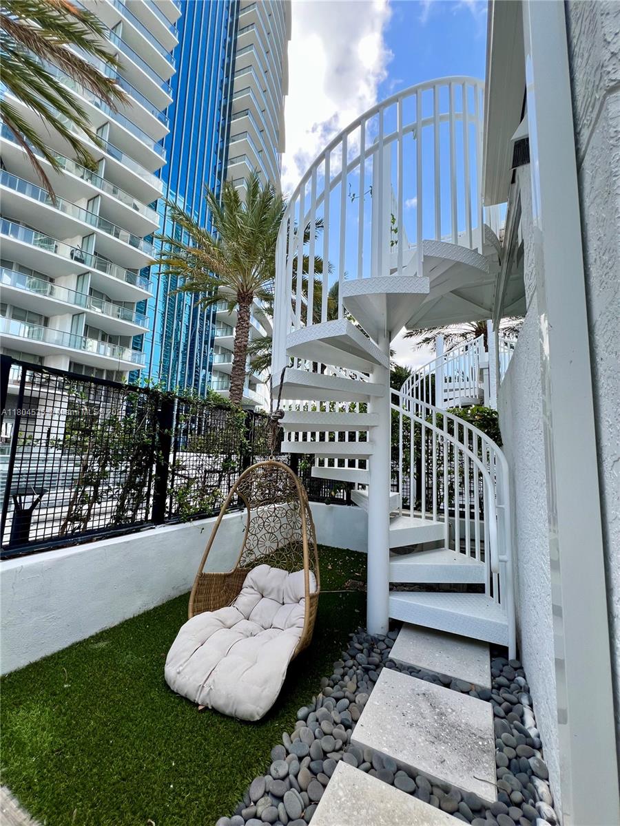 PARAMOUNT MIAMI WORLDCENT - Residential