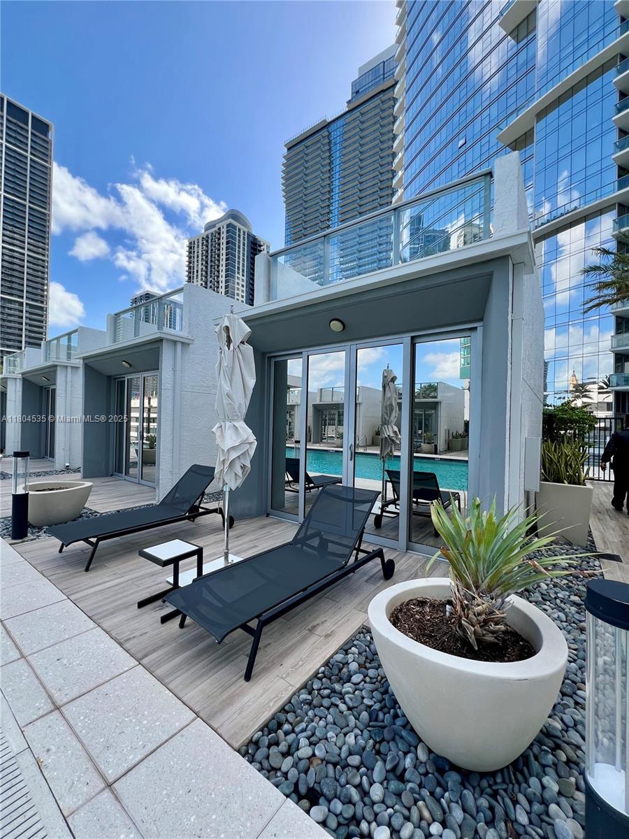 PARAMOUNT MIAMI WORLDCENT - Residential