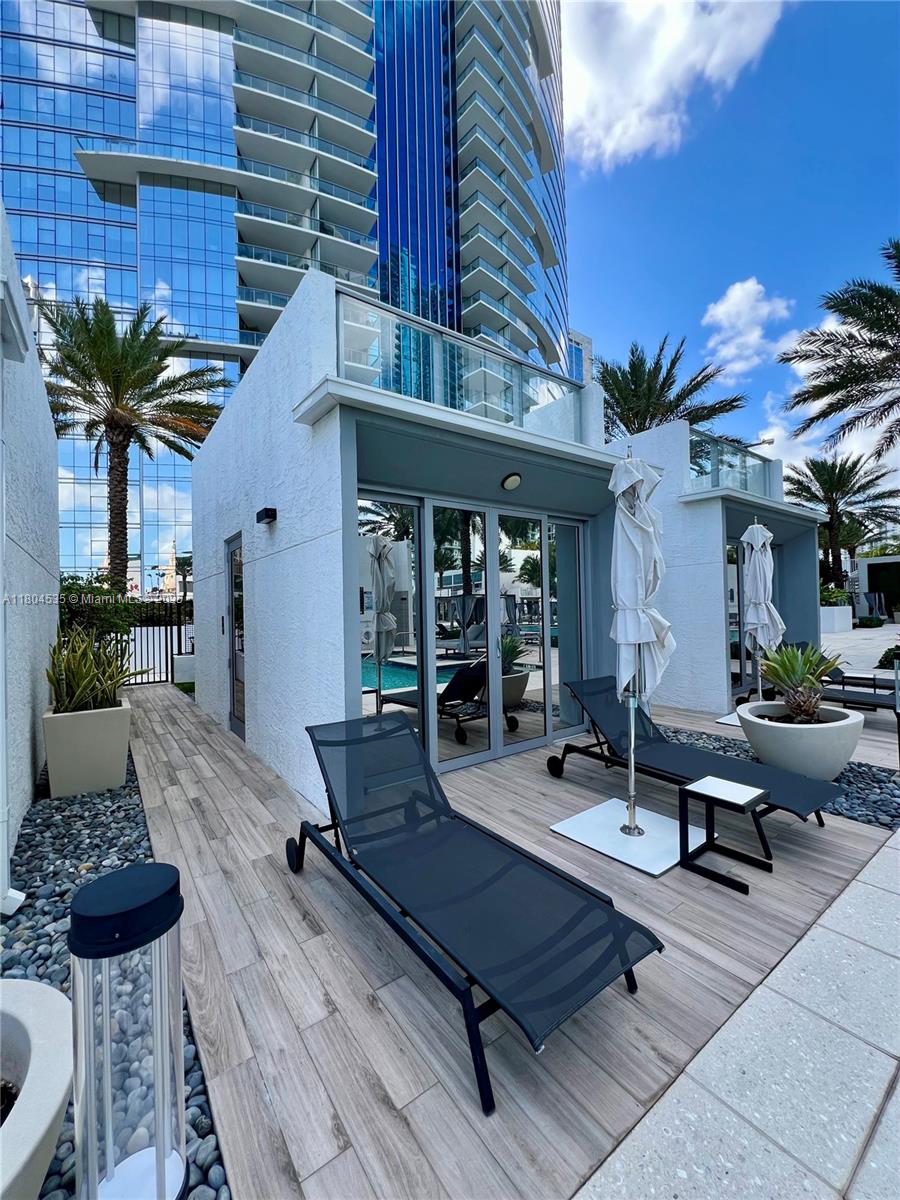 PARAMOUNT MIAMI WORLDCENT - Residential