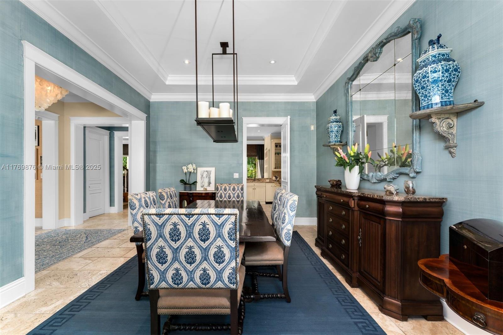 325 Harbor Dr