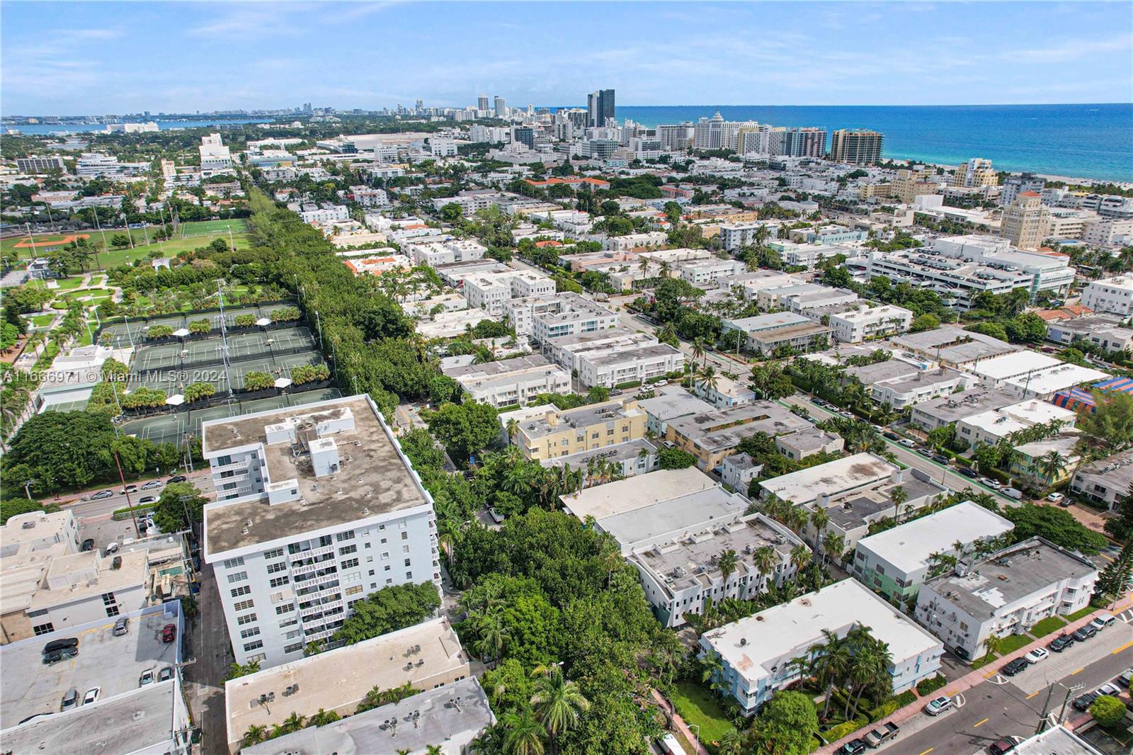 THE FLAMINGO CONDO - Residential