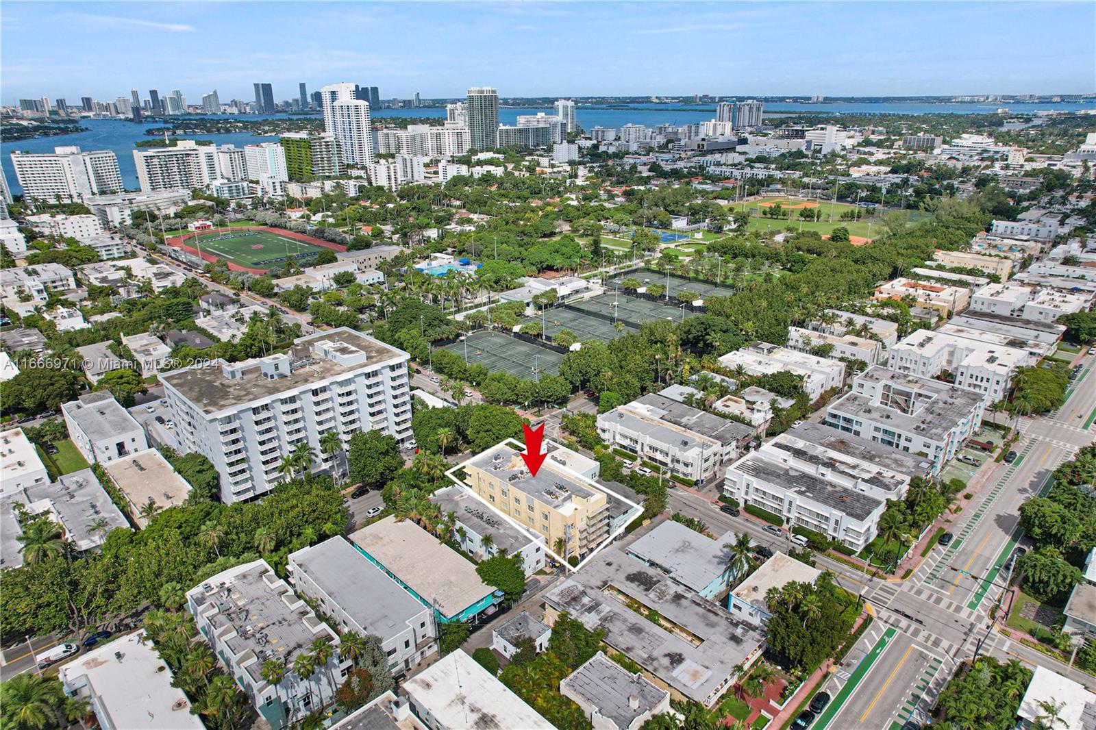 THE FLAMINGO CONDO - Residential