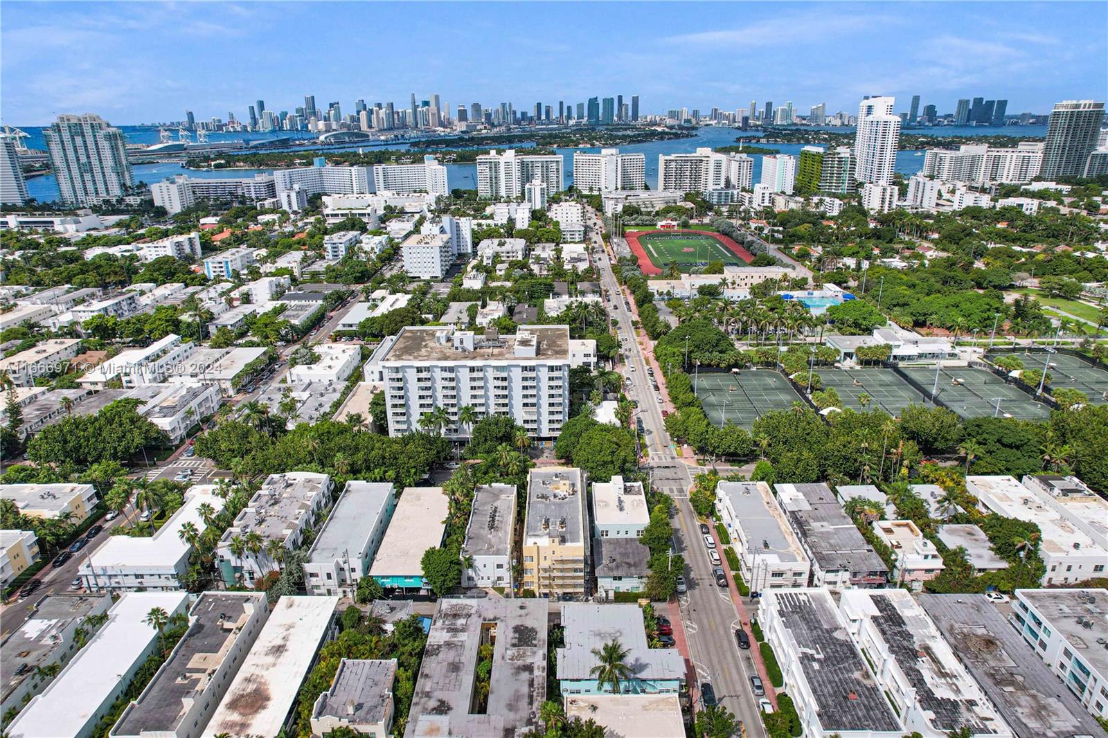 THE FLAMINGO CONDO - Residential