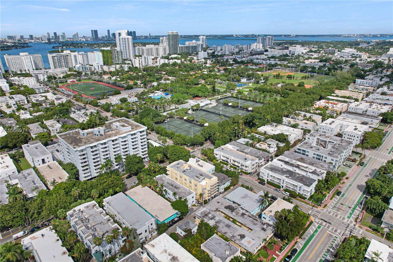 THE FLAMINGO CONDO - Residential