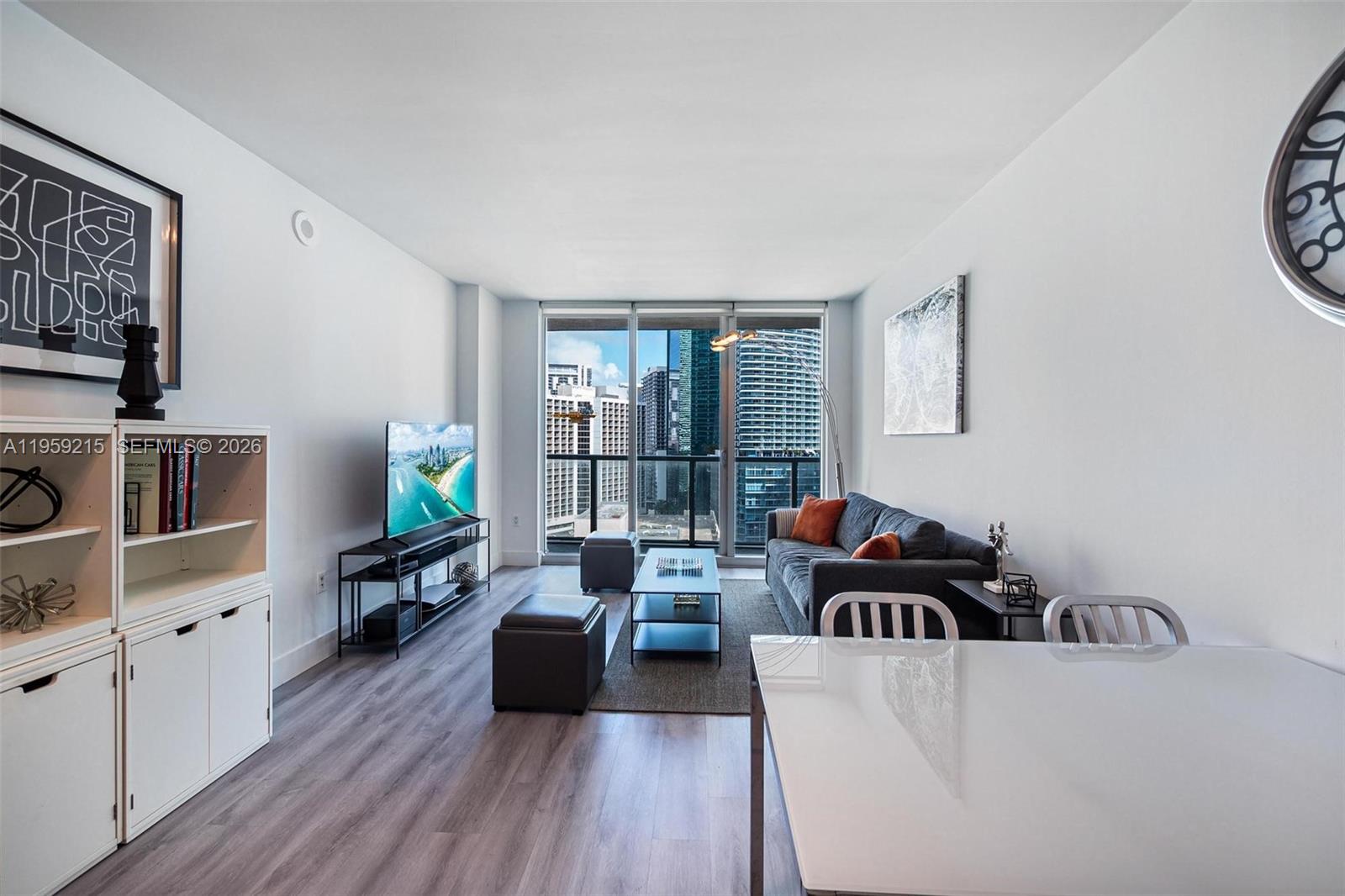 500 Brickell Ave 1903