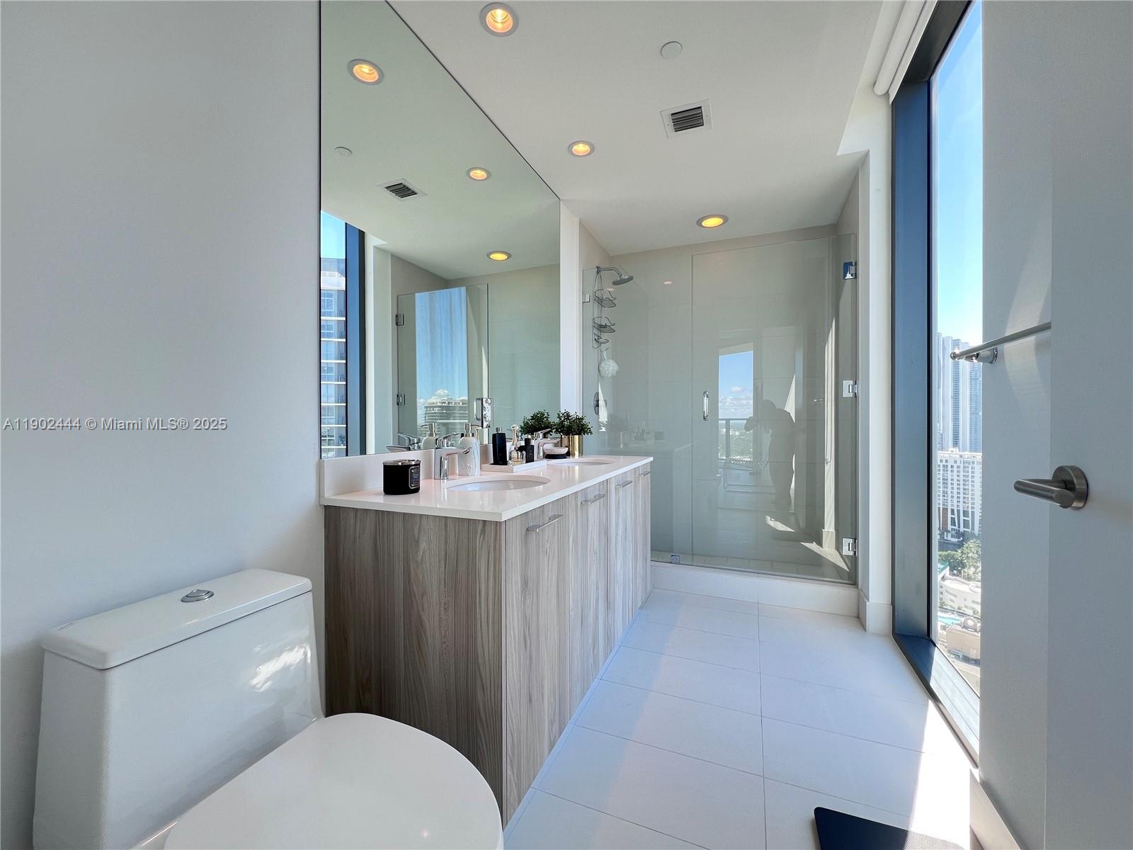 PARAISO BAYVIEWS CONDO - Residential Lease