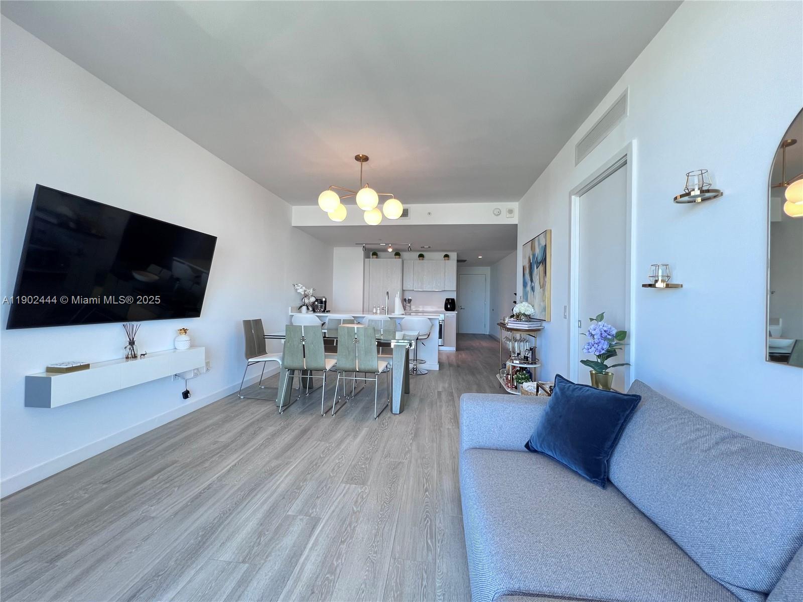 PARAISO BAYVIEWS CONDO - Residential Lease