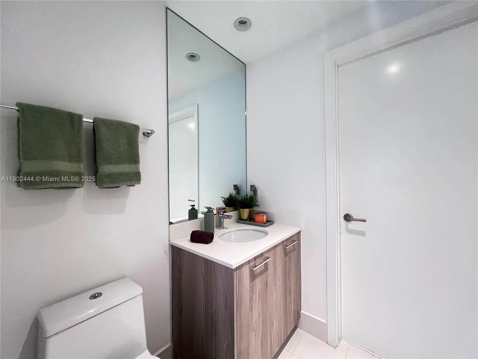 PARAISO BAYVIEWS CONDO - Residential Lease