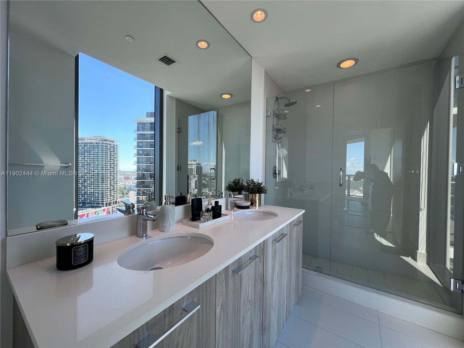 PARAISO BAYVIEWS CONDO - Residential Lease