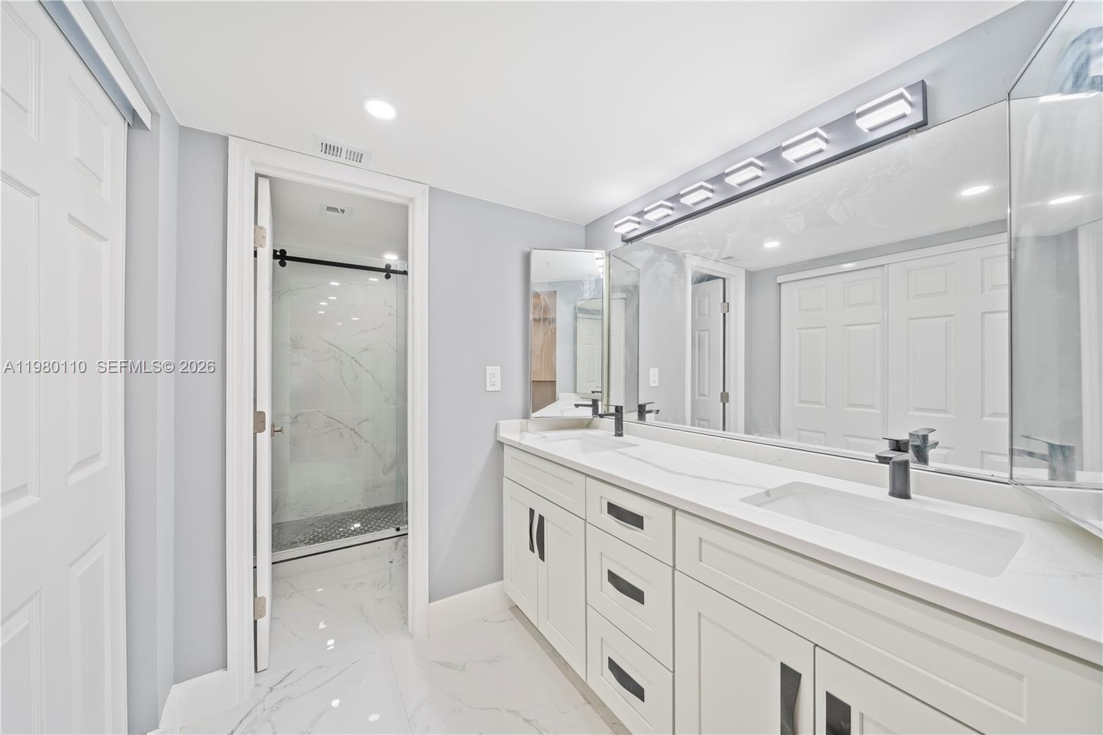 COLONY POINT 5 CONDO - Residential