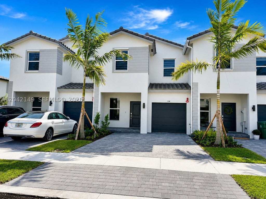Photo of 114 SW 184th Pl #114, Pembroke Pines, FL 33029 (MLS # A12042149)