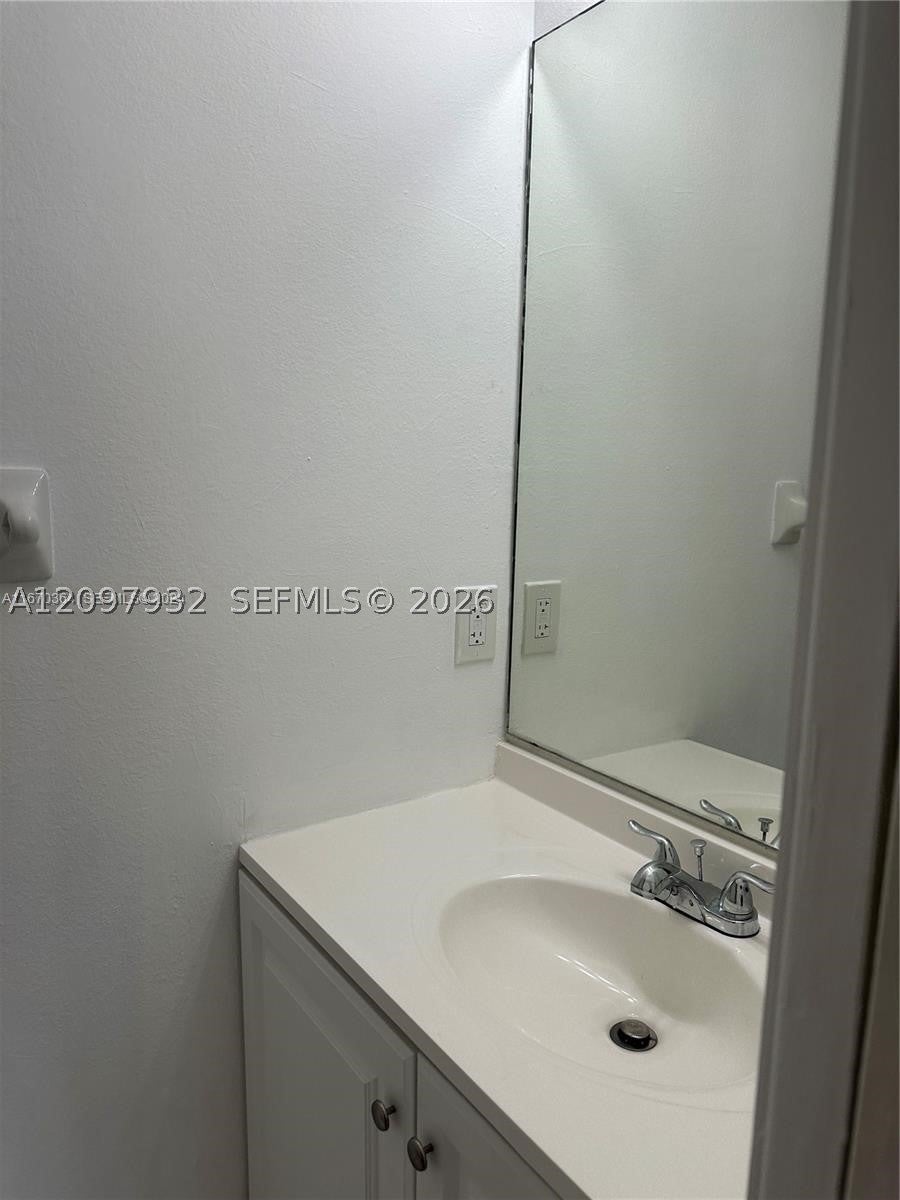 1435 SW 48th Ter