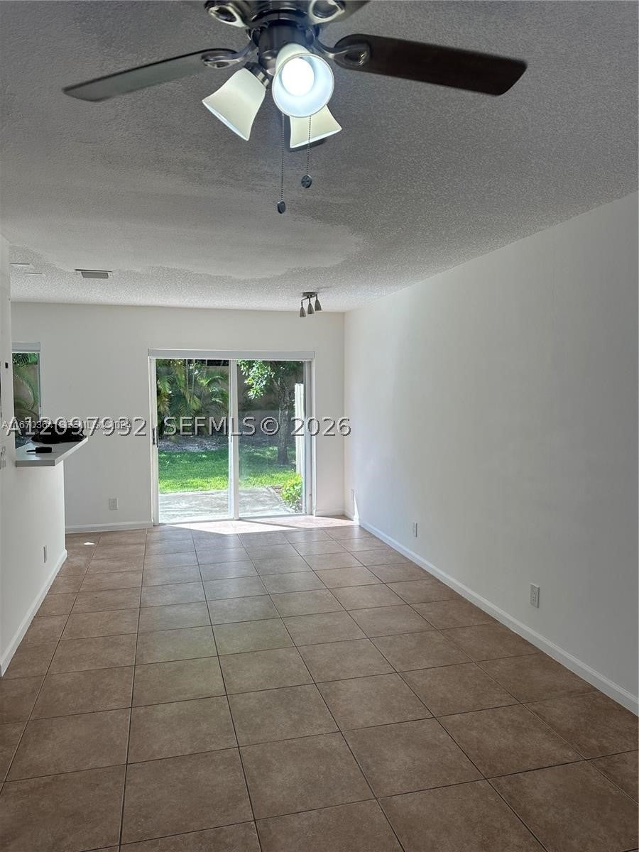 1435 SW 48th Ter