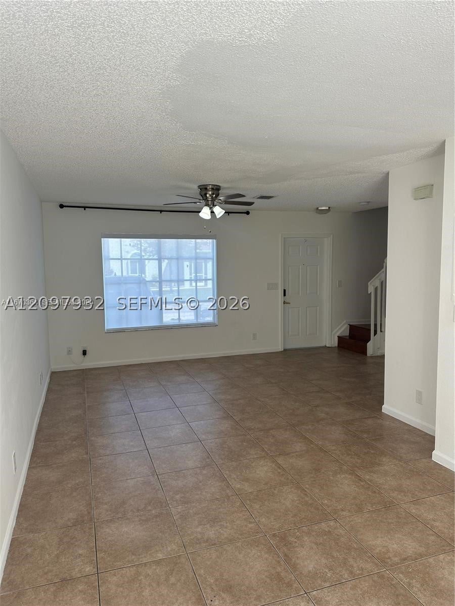 1435 SW 48th Ter