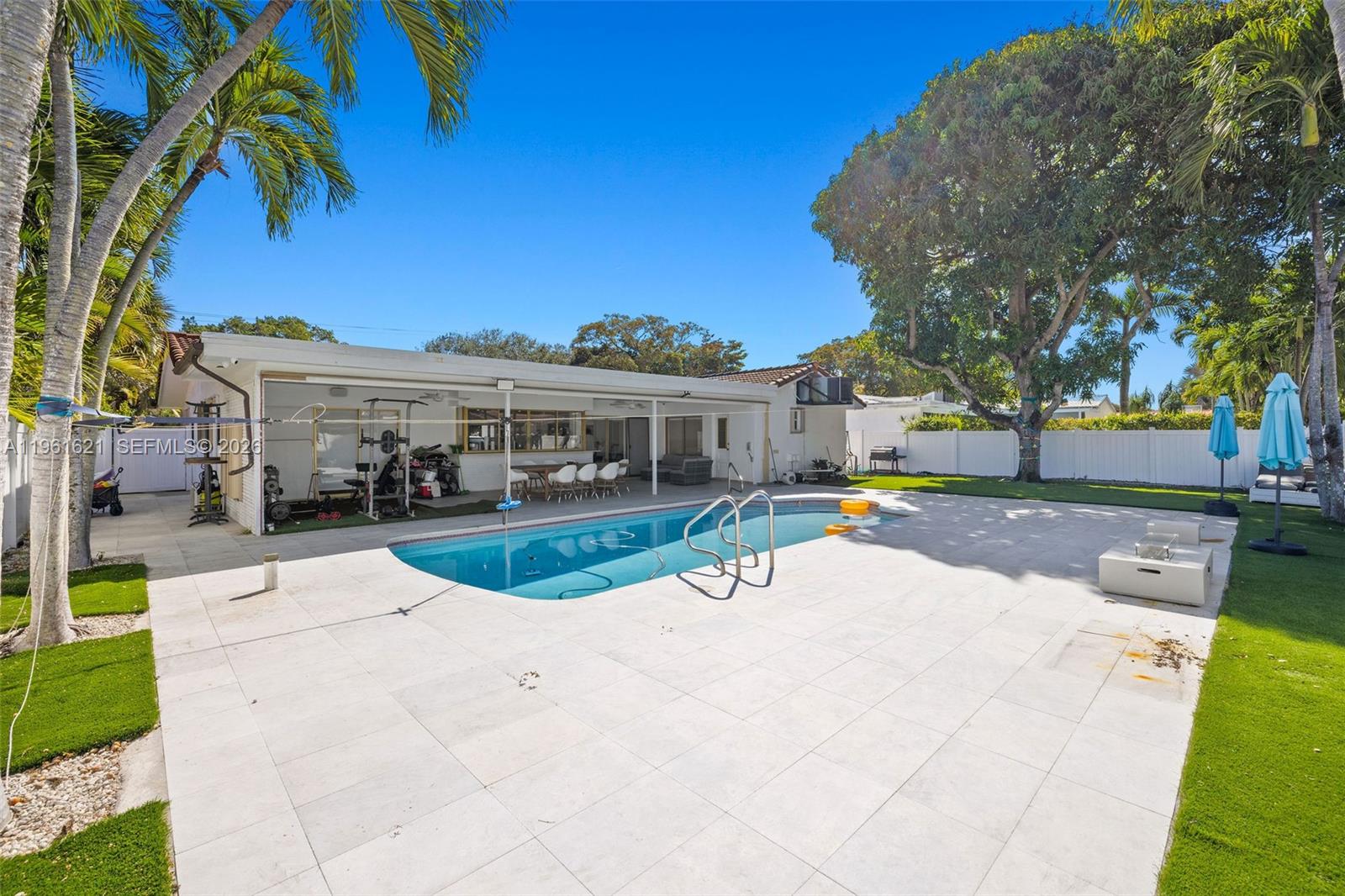 HOLLYWOOD HILLS NORTH SEC - Residential