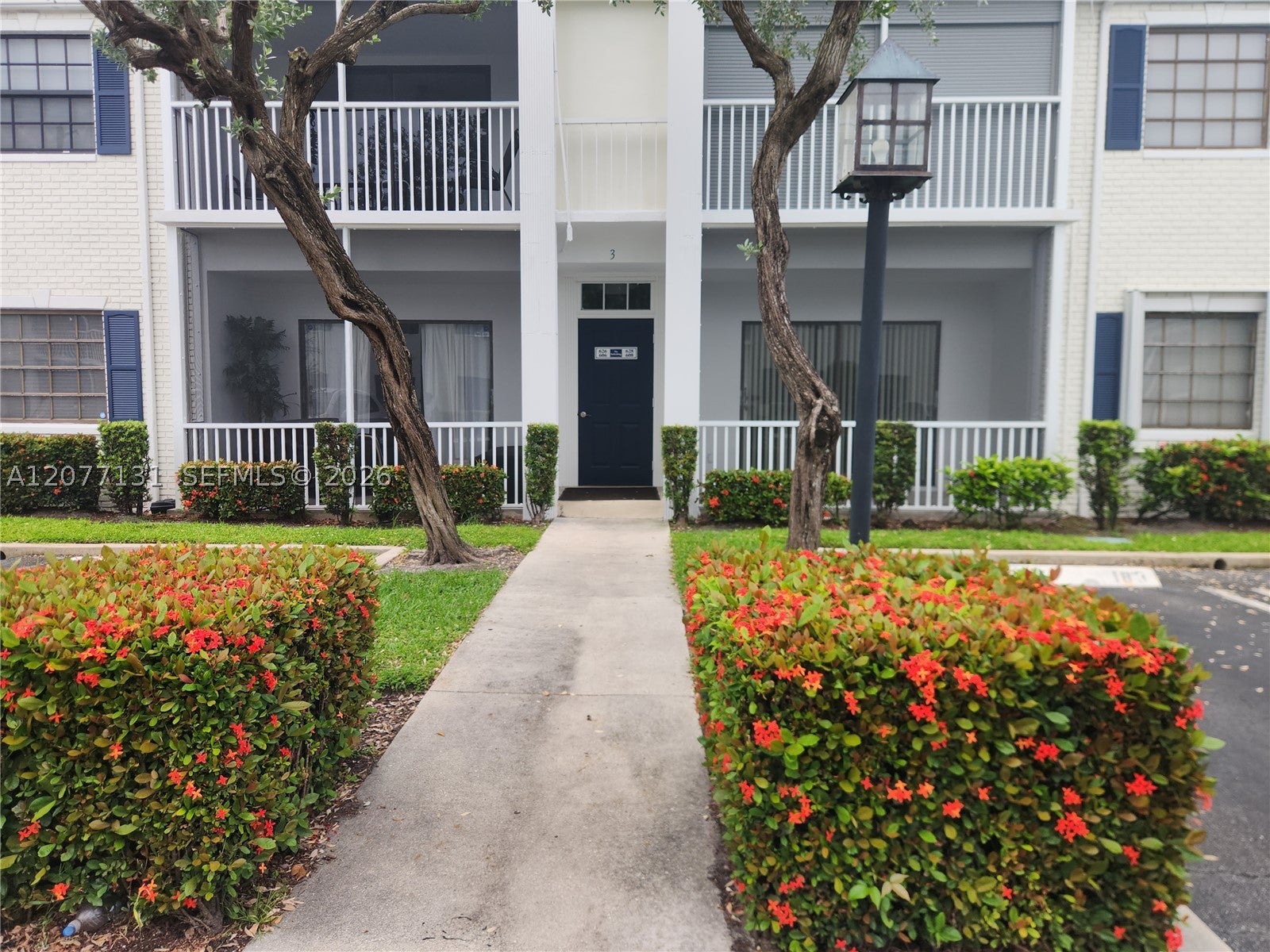 160 Cypress Club Dr 608