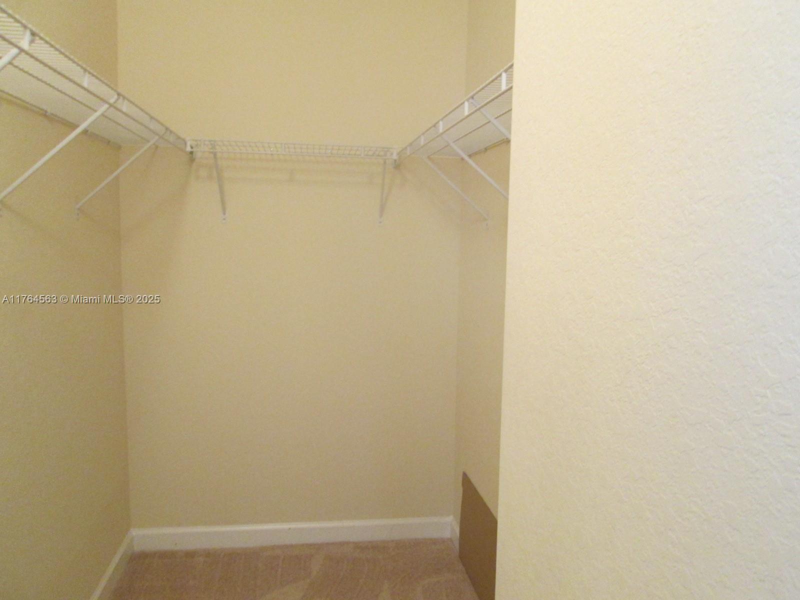 KENDALL COMMONS RESIDENTI - Residential