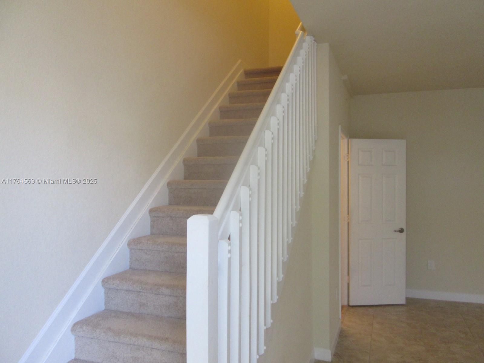 KENDALL COMMONS RESIDENTI - Residential