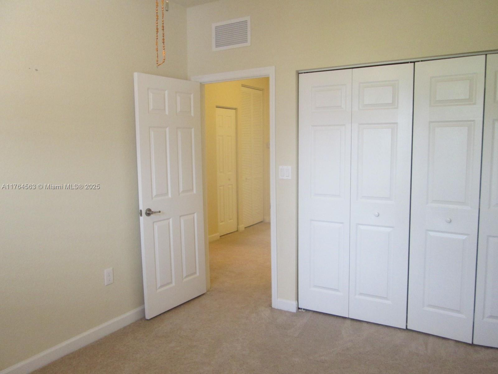 KENDALL COMMONS RESIDENTI - Residential