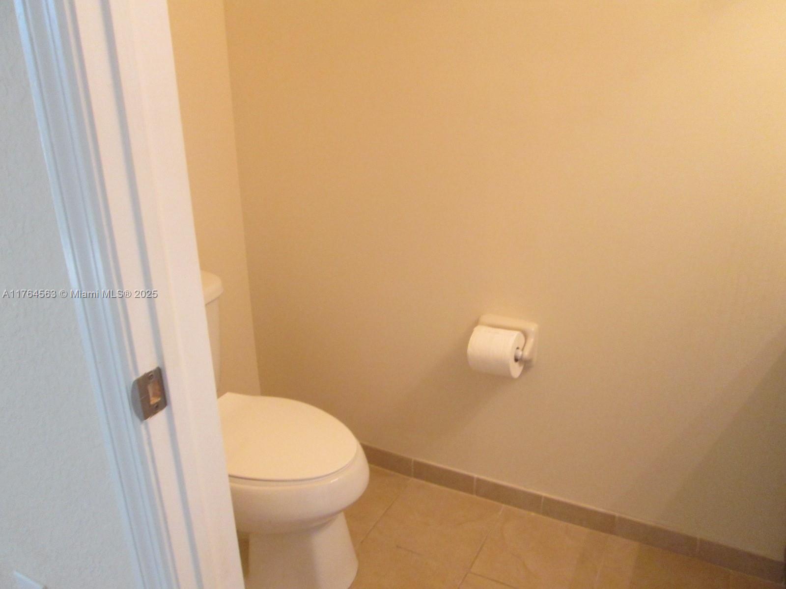 KENDALL COMMONS RESIDENTI - Residential