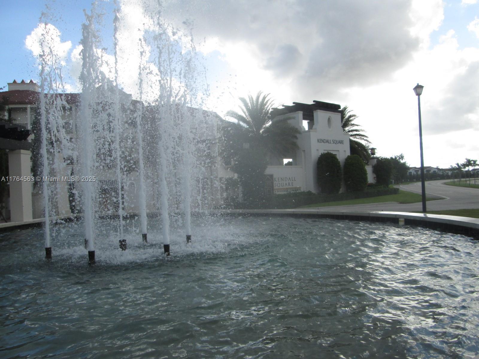 KENDALL COMMONS RESIDENTI - Residential