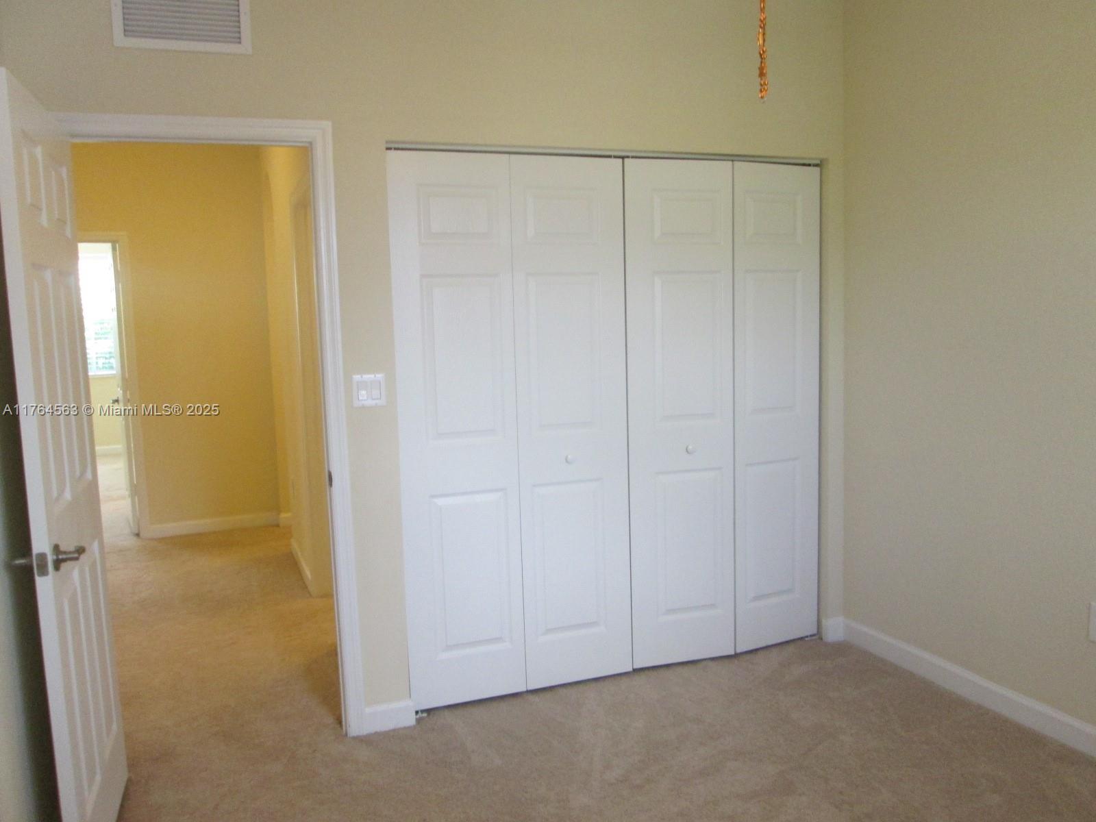 KENDALL COMMONS RESIDENTI - Residential