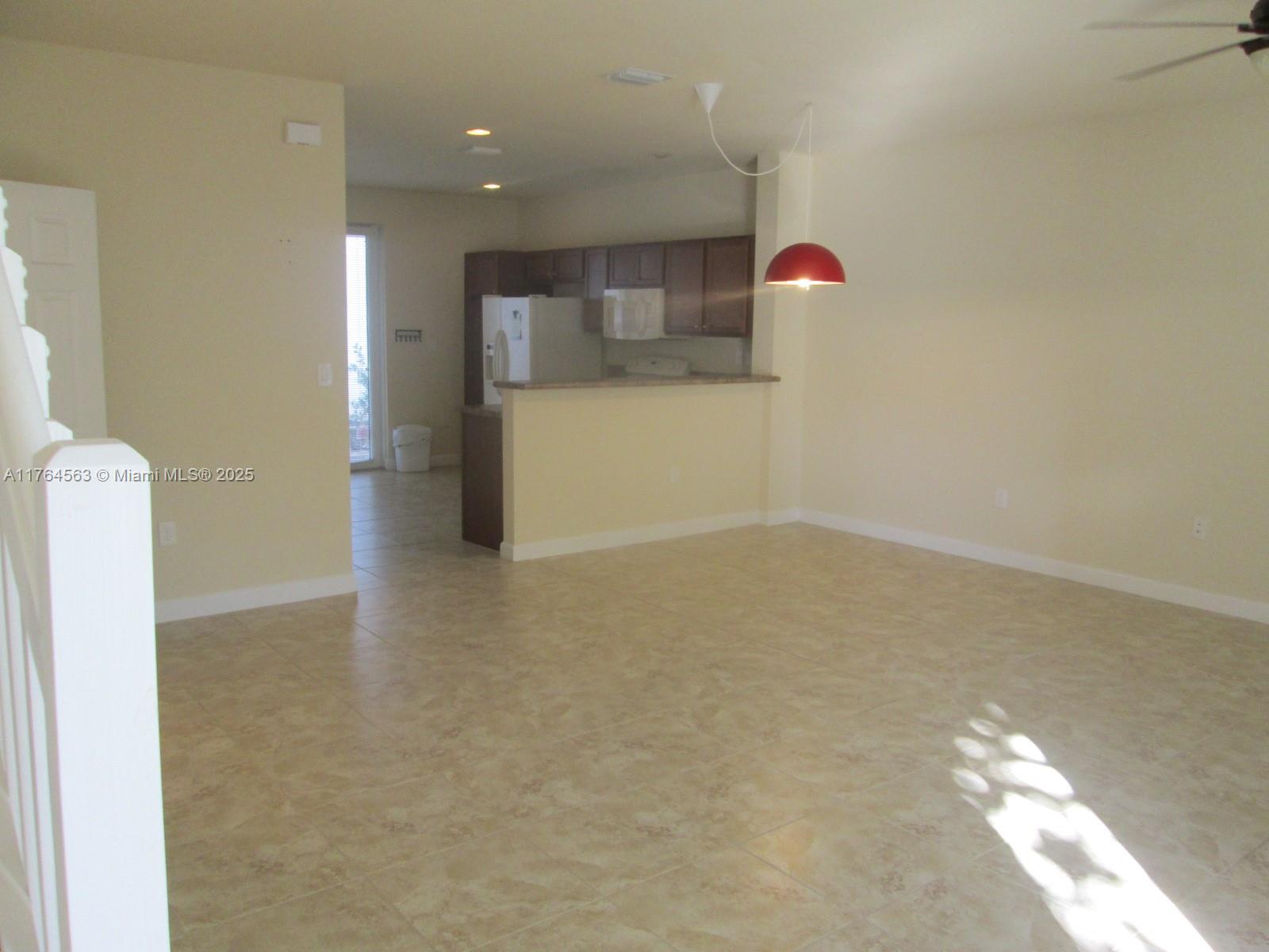 KENDALL COMMONS RESIDENTI - Residential