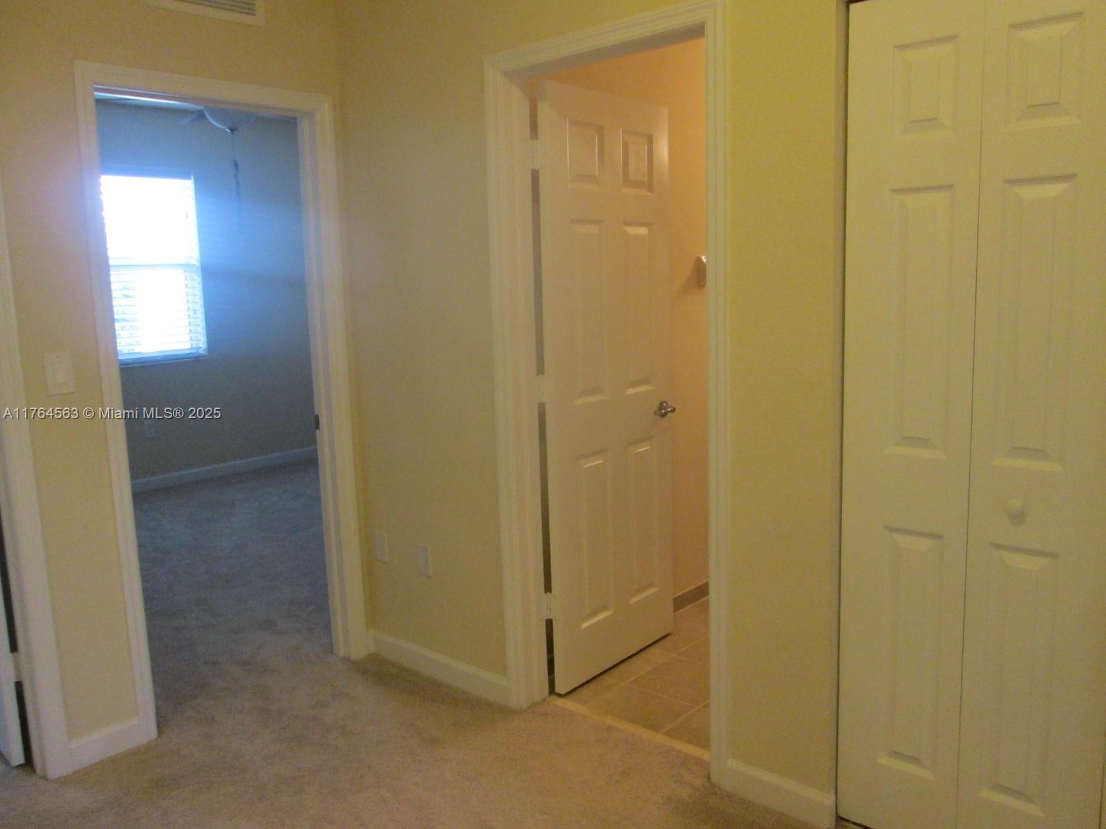 KENDALL COMMONS RESIDENTI - Residential