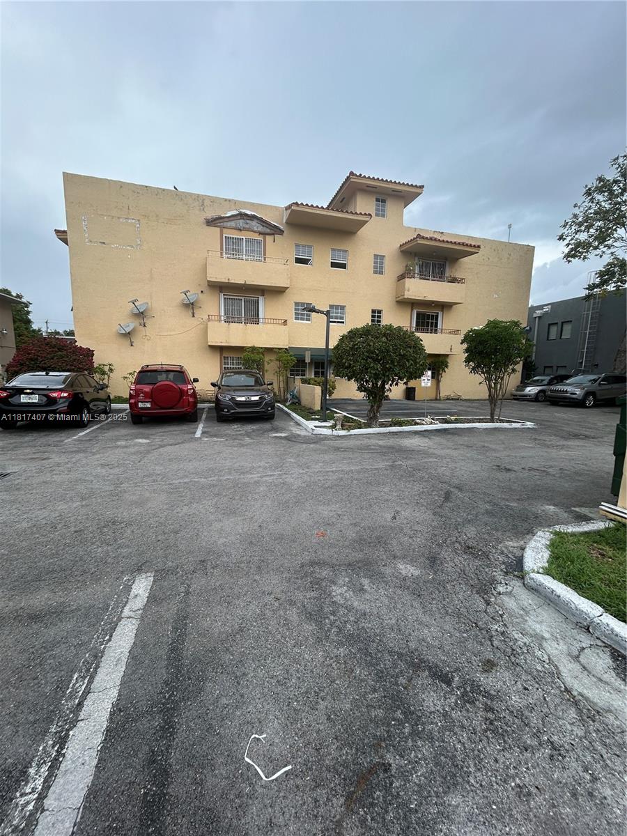 Rental Property at 1351 Sw 4th St 18, Miami, Broward County, Florida - Bedrooms: 2 
Bathrooms: 1  - $2,200 MO.
