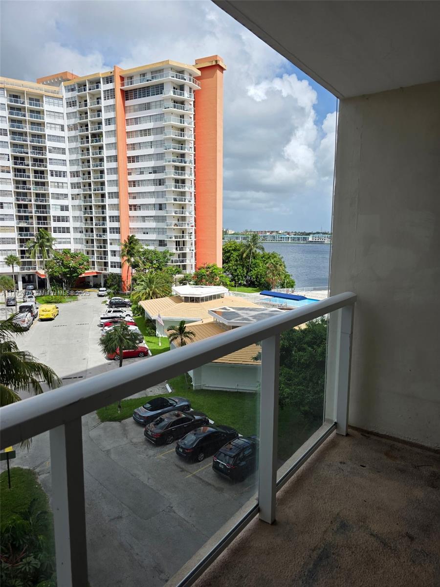 BUCKLEY TOWERS CONDO - EA - Residential