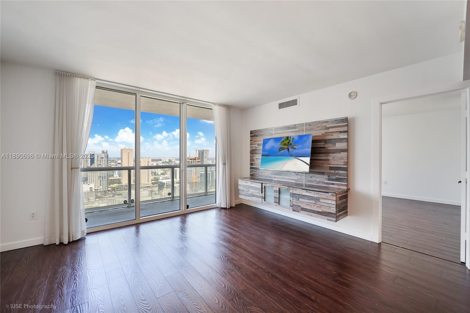 50 Biscayne Blvd 4311