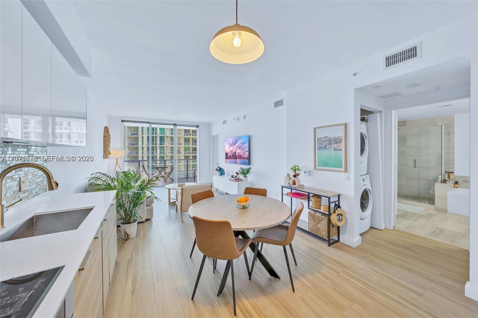 1300 Brickell Bay Dr 2104