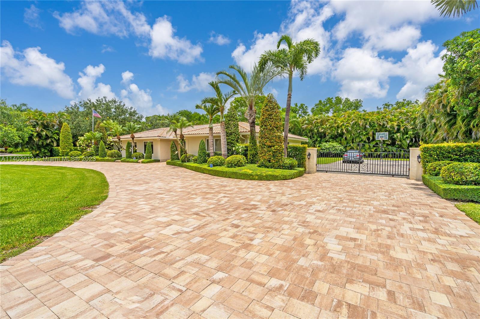 THE ELYSIUM - Residential