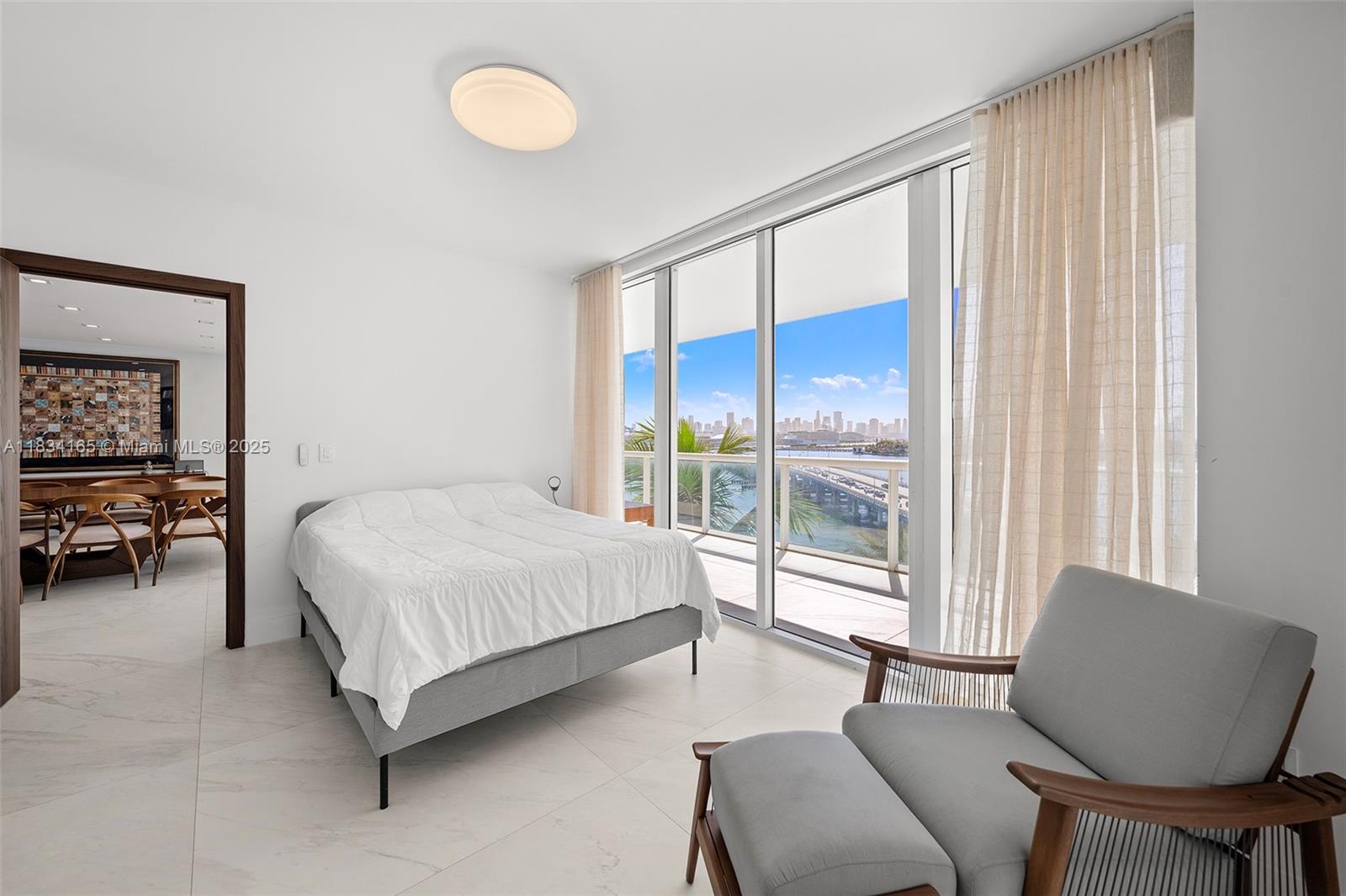 ICON CONDO - Residential