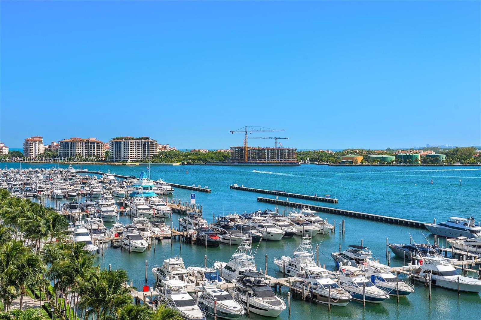 ICON CONDO - Residential