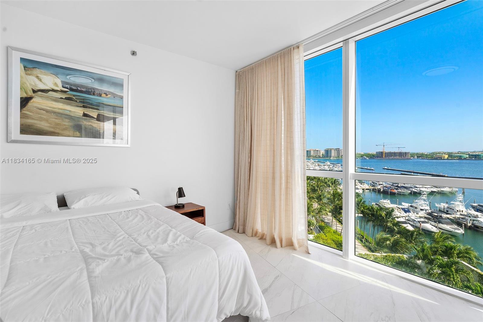 ICON CONDO - Residential