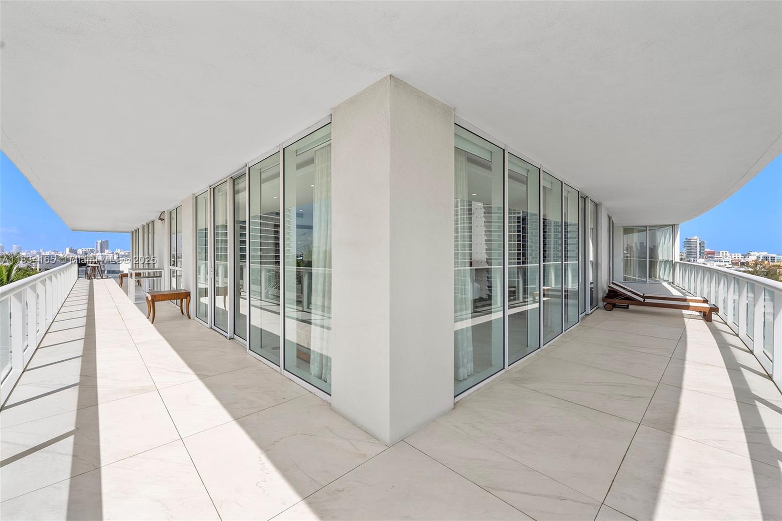 ICON CONDO - Residential