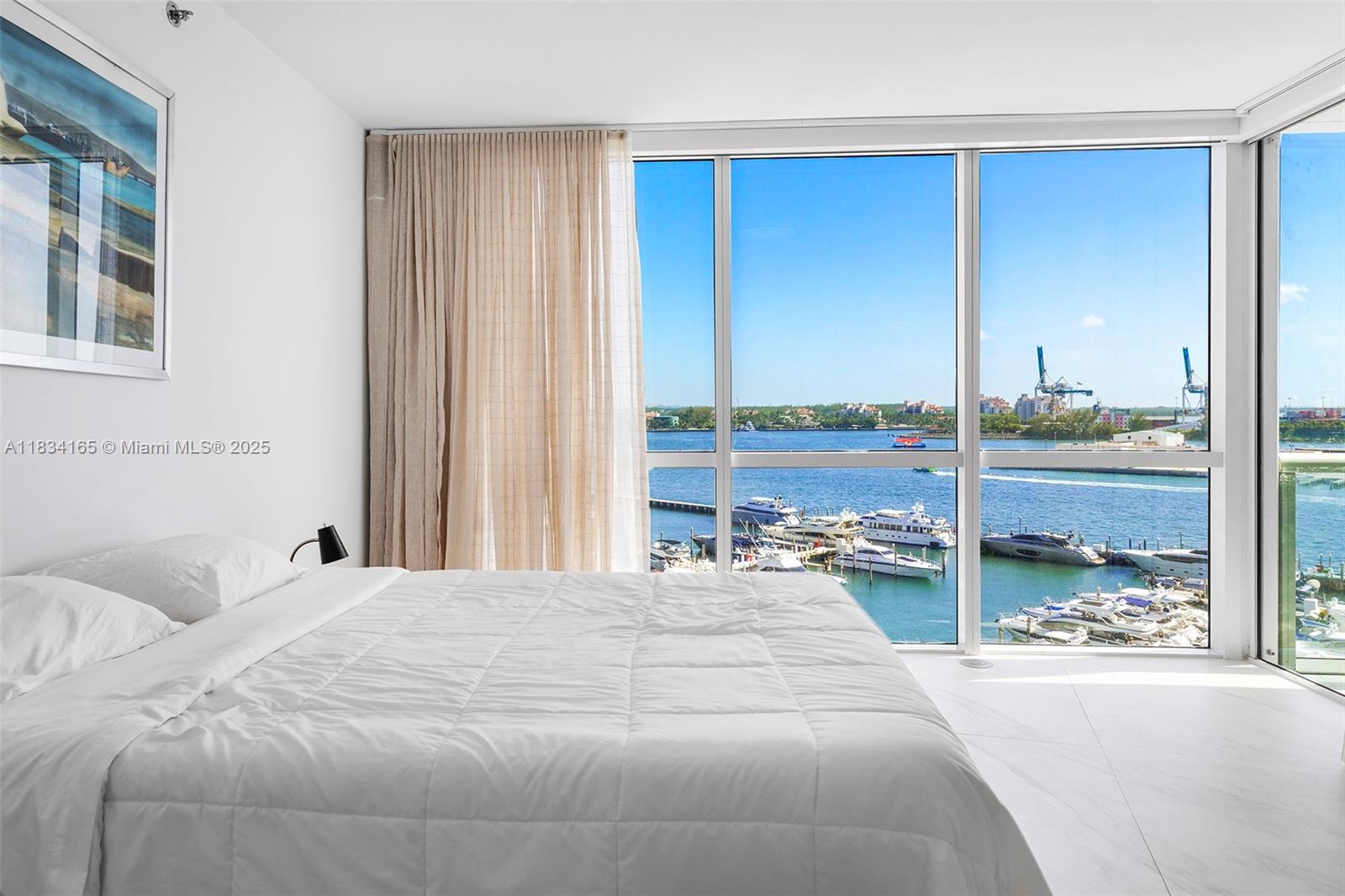 ICON CONDO - Residential