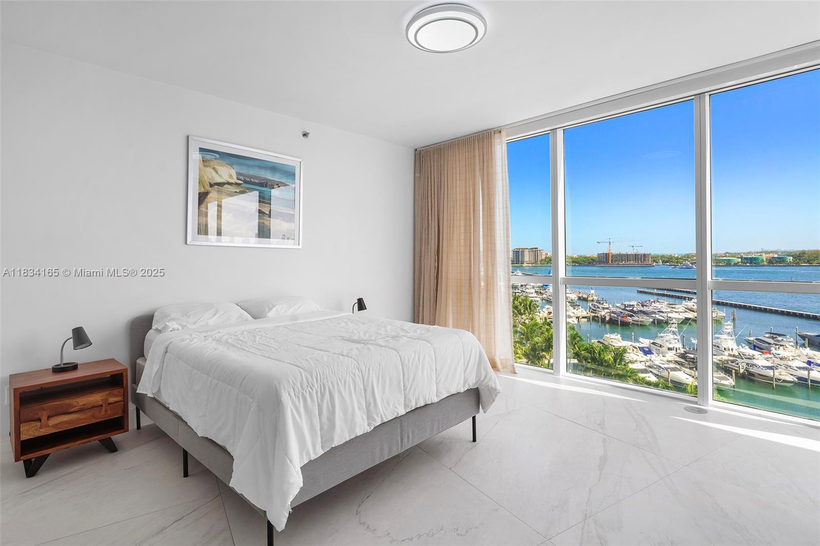 ICON CONDO - Residential