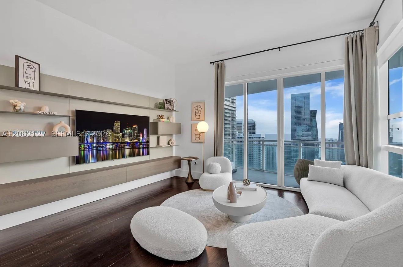 951 Brickell Ave 4111 - Image 1