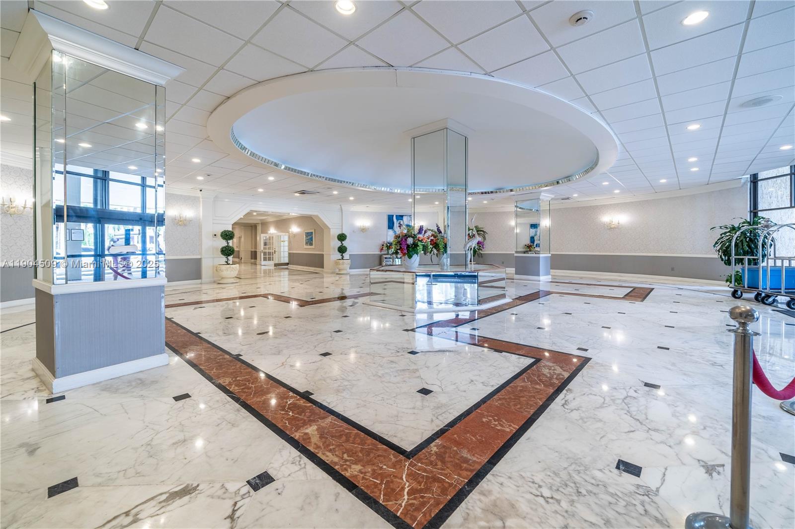 HALLMARK OF HOLLYWOOD CON - Residential Lease