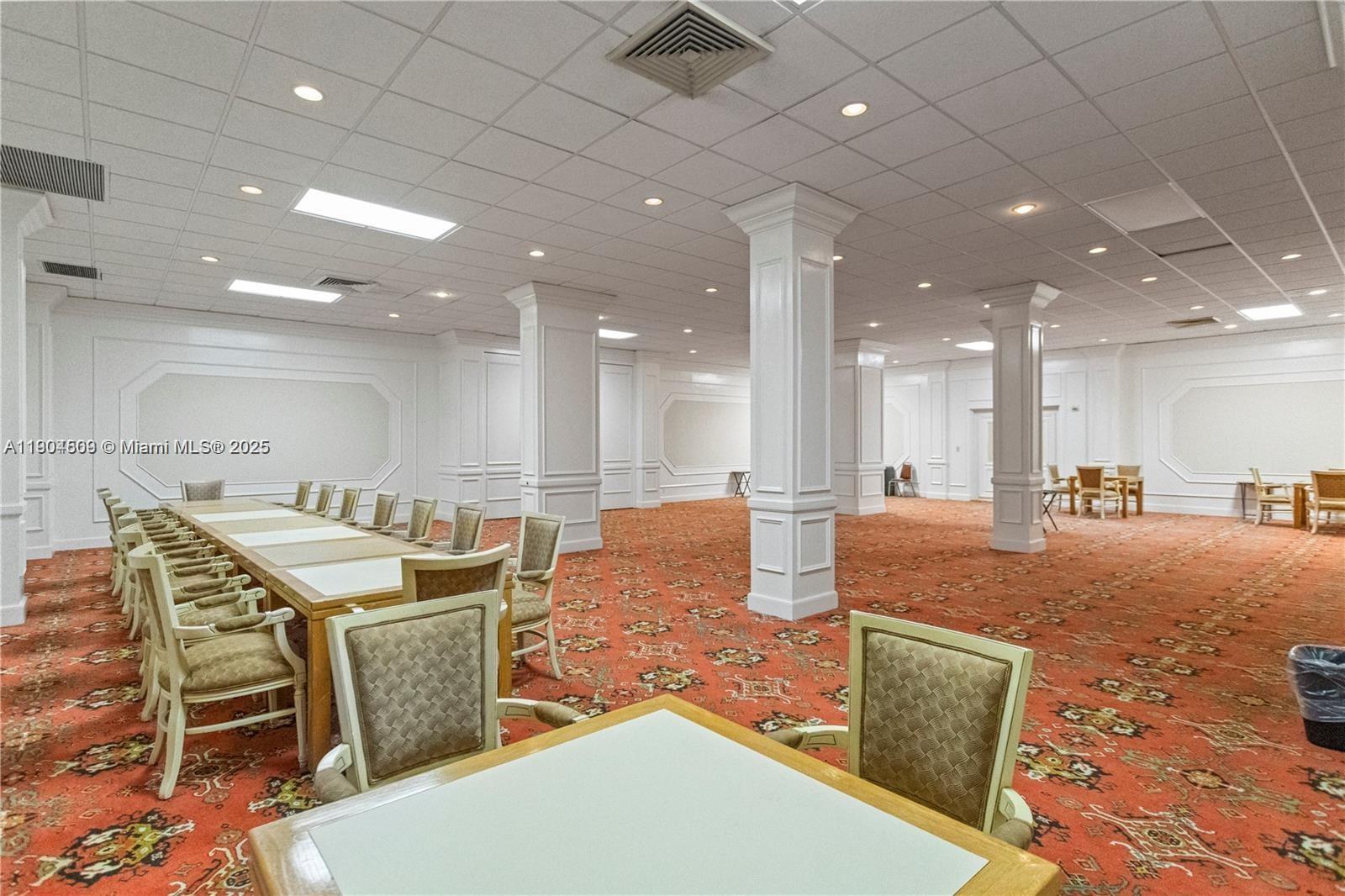 HALLMARK OF HOLLYWOOD CON - Residential Lease