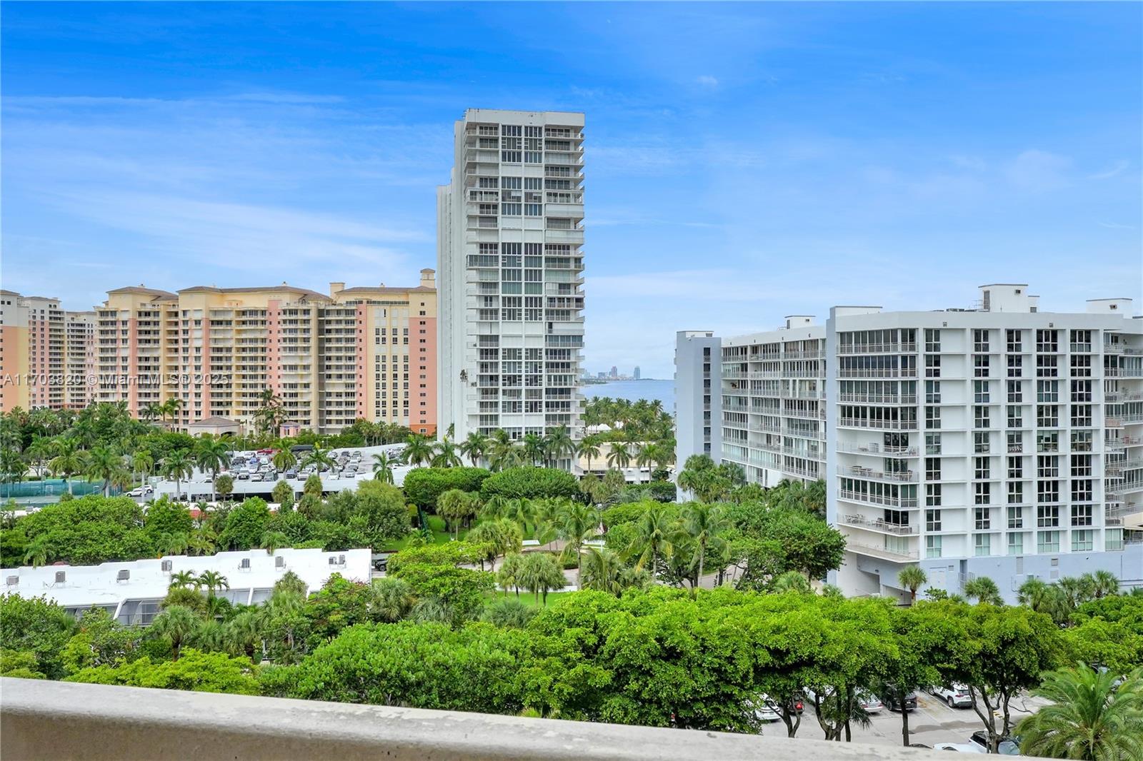 TOWERS OF KEY BISCAYNE CO - Residential