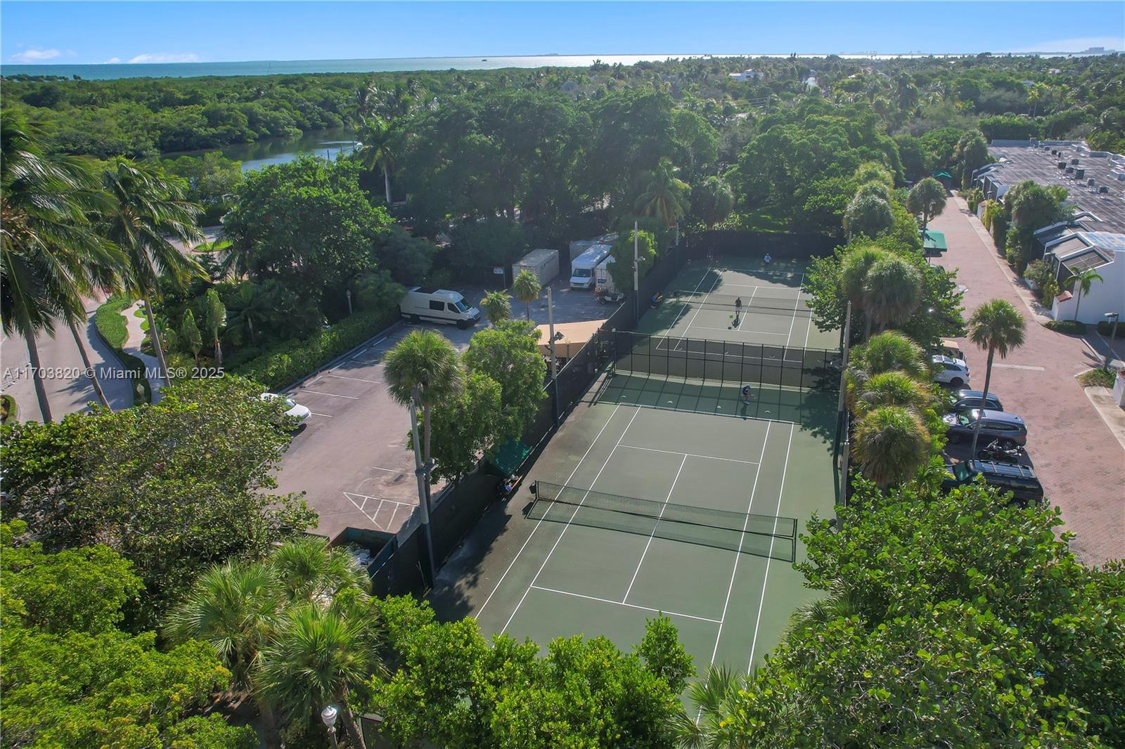 TOWERS OF KEY BISCAYNE CO - Residential