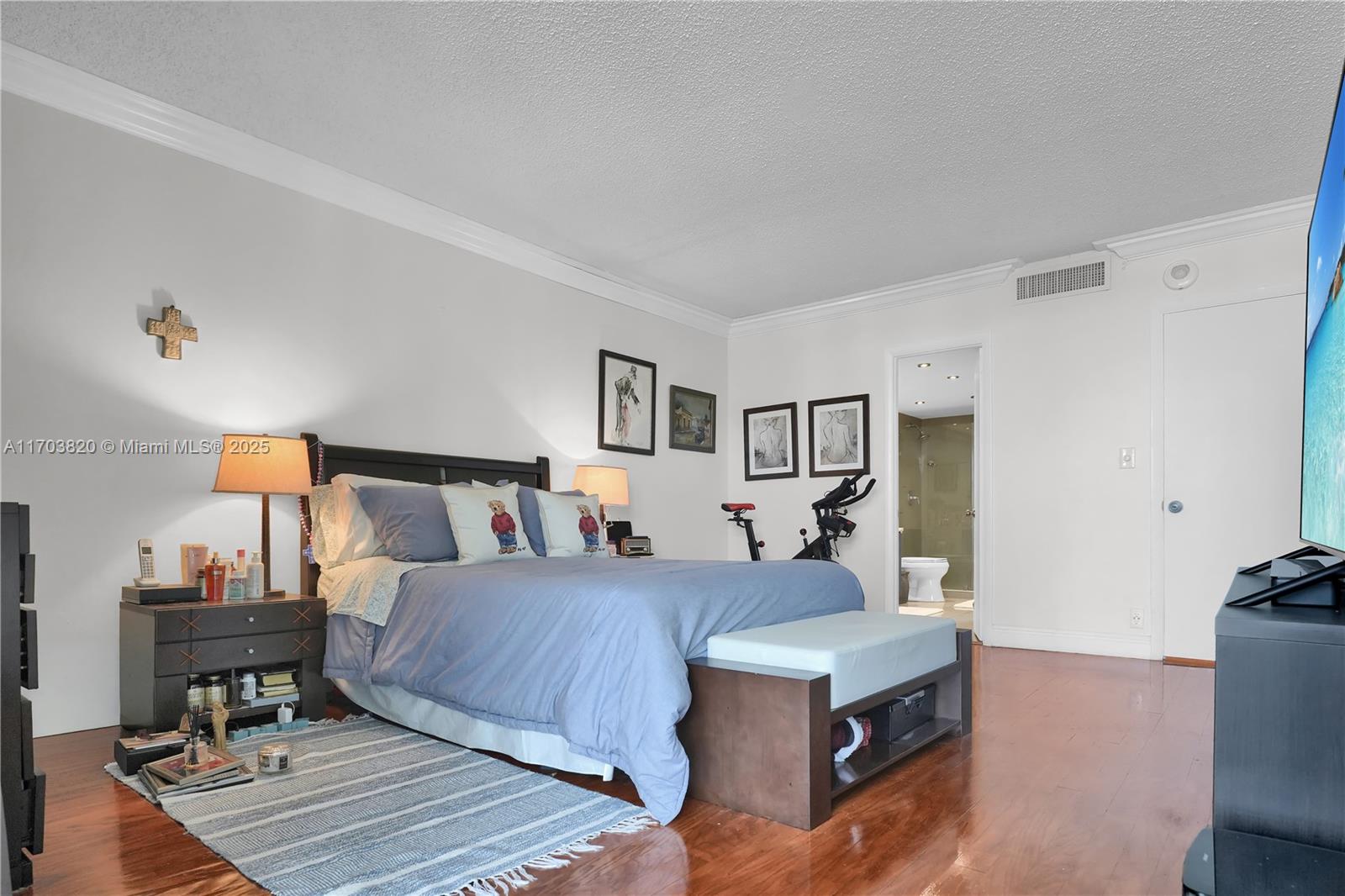 TOWERS OF KEY BISCAYNE CO - Residential