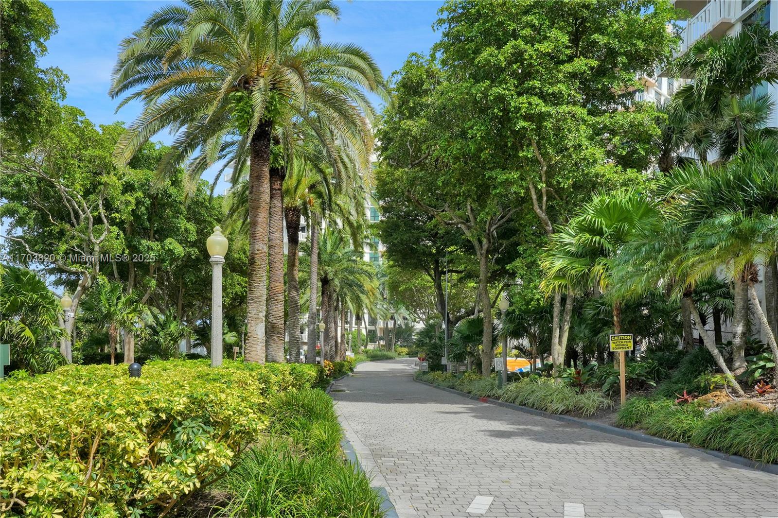 TOWERS OF KEY BISCAYNE CO - Residential